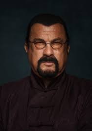Steven seagal is one of 262 celebrities, politicians, ceos, and others who have been accused of sexual misconduct since april 2017 tap to view the accused. Viecc 2019 Steven Seagal Kommt Auf Die Vienna Comic Con Beyond Pixels