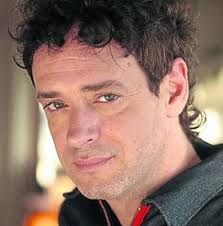 El legado musical de gustavo cerati sigue acompañándonos a cuatro años de su muerte. Motor Gustavo Cerati Muerte De Gustavo Cerati Gustavo Cerati Clark