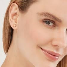 3 mm flache Scheiben Ohrstecker in massivem 585er Gelbgold für  minimalistische Männer oder Frauen und Alltagskleidung