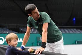He is a legend who as transcended the sport in some sense, an absolutely kind man who is charitable off the court and gracious in each loss. Djokovics Intime Einblicke Papa Warum Erkennen Dich Die Leute Mopo De