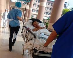 Seorang mangsa dikenali sebagai dayana damsah, 27, maut di tempat kejadian, manakala nurizyani kafli@masri, 24, meninggal dunia di wad kecemasan hospital tawau. Keluarga Tampil Jelaskan Kecederaan Sebenar Mangsa Kemalangan Di Tawau Sabah Post