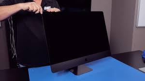 Imac pro looks like… an imac. Imac Pro Zerlegt Viele Gesockelte Komponenten Dennoch Kein Nutzerupgrade Update Hardwareluxx