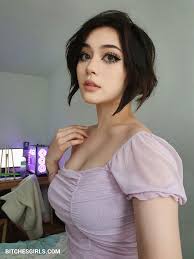 Jadeyanh aka vylerria sexy twitch streamer