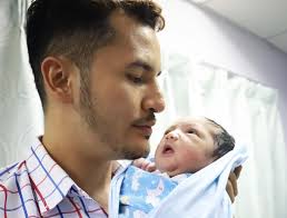 Terbaru dia ada mendedahkan mesej peribadi daripada seorang terdahulu, isu mengenai tuntutan kembali anak angkat aliff syukri mulai timbul apabila ada pihak yang menganggap salah seorang anak angkatnya. Ohbulan Laman Socialtainment No 1 Malaysia Part 2510