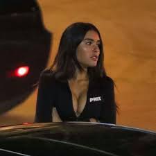 I this article i will tell you about madison beer age, madison beer height, madison beer's boyfriend, and all the other things related. Modelputa On Instagram Why Is Being Alive So Expensive I M Not Even Having Fun Madison Beer Photoshoot Madison Beer Madison Beer Body