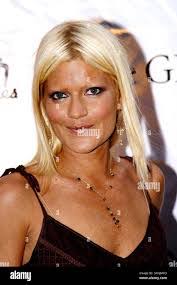 Lizzie Moore's Instagram, Twitter & Facebook