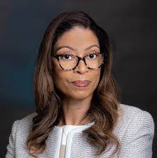 Leann Walsh's Instagram, Twitter & Facebook