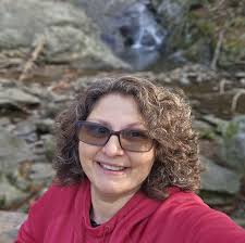 How many horses do you see? 🐴🌳🌴🌊