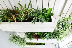 Los palets han llegado al mundo de la decoración como un tsunami. 4 Ideas Para Decorar Rincones De Exterior Cortinasmil