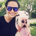 Laura Poleski's Instagram, Twitter & Facebook