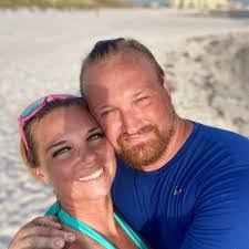 Ashley Gaut's Instagram, Twitter & Facebook