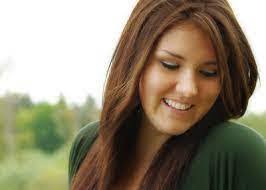 Rachelle Hathaway's Instagram, Twitter & Facebook