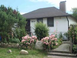 Set in thiessow, 200 m from nature beach, hotel haus mönchgut offers accommodations with a garden, free private parking and a terrace. Haus Sedina Inh Dietrich Bednarz Ferienwohnung