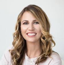 Suzanne Steiner's Instagram, Twitter & Facebook