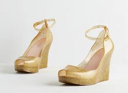 We've found gold wedges with a low heel, high heel, peep toe, closed toe, wedding wedge sandals, and more. Sparkly Wedding Wedges That Won T Sink Into The Lawn