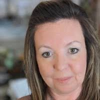 Elena Rowan's Instagram, Twitter & Facebook