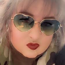 What flowers can I plant that squirrels won't eat in Chicago?