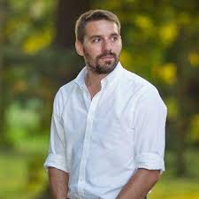 Prințul nicolae al romaniei și soția lui alina se vor căsători religios pe 30 septembrie, la sinaia. AlÄturi De Principele Nicolae Al Romaniei Home Facebook