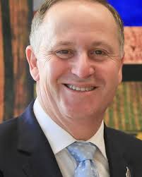 Luke Farr (@thelukefarrshow) • Instagram photos and videos