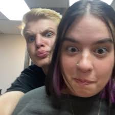 Why does my BMW head unit not turn off when I turn off my car?