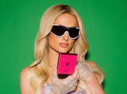 Paris Hilton The Face Of Limited Edition Hot Pink Razr 50 Ultra