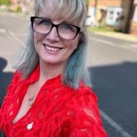 I love this little post from Heidi Pickett hope you are going to be joining  the EMDR community 🥰