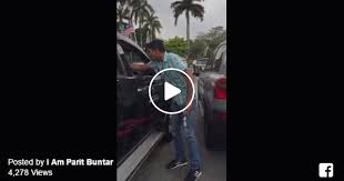 9,517 likes · 338 talking about this. Lan Pet Pet Mengamuk Kereta Kena Clamp Cerita Hangit