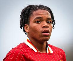 🔴S, #16_years_old_Rio_Ngumoha trained with LFC. first team at AXA training  center for the first time. He is our future 💎 GOOD LUCK LAD.  #YNWA❤️💪🏾👊🔥