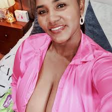 ALICIAMIILF Nude & Free Live Sex Cam from Stripchat