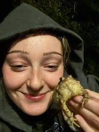 Is this large American toad a female?