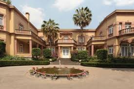 La Mansion De Amores Verdaderos Le Cuesta A Televisa Miles De Dolares Diario Mansiones Haciendas Casa De Amor