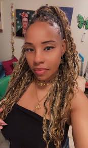 The best part ... seeing my music teacher Mary Samples come out to support.  She is an amazing Pianist and vocalist herself I always admired this  woman's talent she knew how to