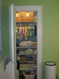 This freestanding drawer system from elfa is the perfect storage solution for smaller spaces. Elfa Freestanding