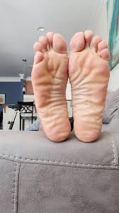 Male feet: My wrinkled soles - ThisVid.com