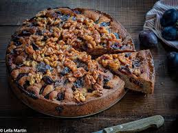 Gateau Aux Quetsches Et Noix Caramelisees Follement Gourmand Recette Quetsche Noix Caramelisees Gourmands