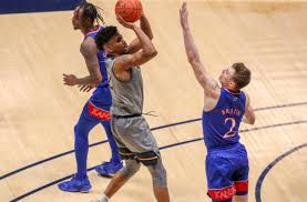 Basketball courts come in many different sizes. Kansas Basketball Needs To Defend The Perimeter If They Re Going To Win