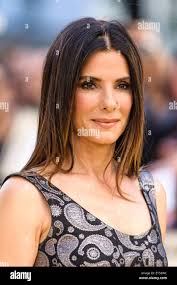 Sandra london hi-res stock photography and images