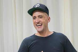 Maior barato, muito engraçada, super divertida, maravilhosa eu amo muito ela@paulogustavo31 @dealucia66 via: Apos Internacao Por Covid 19 Paulo Gustavo E Intubado Veja Sao Paulo