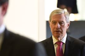 The deutsche bundesbank is the central bank of the federal republic of germany. Jurgen Fitschen To Stay With Deutsche Bank In New Role The New York Times