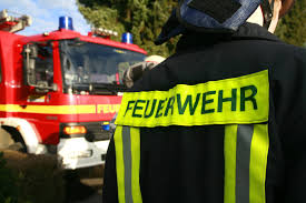 Jun 14, 2021 · über das ende der maskenpflicht wird derzeit breit diskutiert. Brand In Siegburg In Farbenfabrik Feuerwehrmann Verletzt