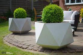Large planter zu spitzenpreisen kostenlose lieferung möglich Ac Flower Pots Femkant 10 1000 Logo Award Winning Contemporary Concrete Planters And Sculpture By Adam Christopher