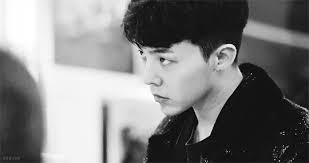 Share the best gifs now >>> Bigbang Imagines Reactions Bbr You Get Attacked By The Paparazzi Wattpad