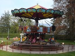 Le Carrousel Des Fables A Geneve Association Copyrart Meli Melo De Paysages Et De Photographies Carousel Carousel Horses Merry Go Round