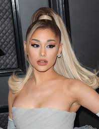 Danielle Satchell (daniidenisev)