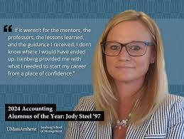 Maureen Otto's Instagram, Twitter & Facebook