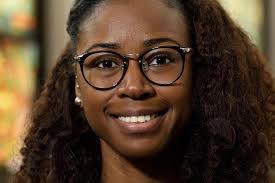 Julia Colen's Instagram, Twitter & Facebook