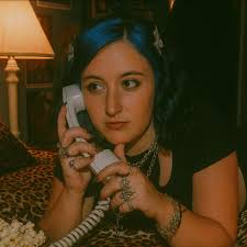 Why is Autumn Leaf having a yard sale?