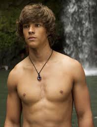 Resultado de imagem para brenton thwaites