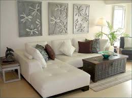 Cool coastal living decor can easily transport you to a happy, relaxed place or let you entertain like a pro when you are throwing that nautical theme party or at your next crab boil. 21 Fantastic Beach Style Living Room Ideas