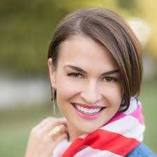 Amanda Cutright's Instagram, Twitter & Facebook